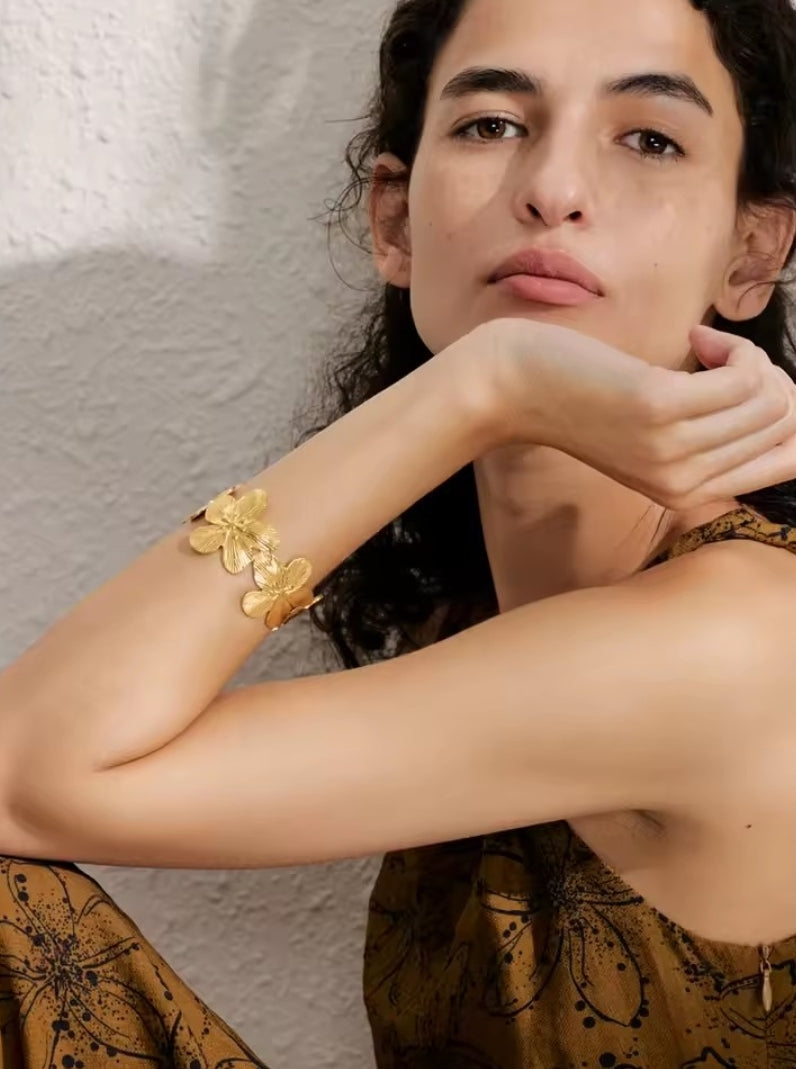 Camille | Bracelet manchette ouvert floral